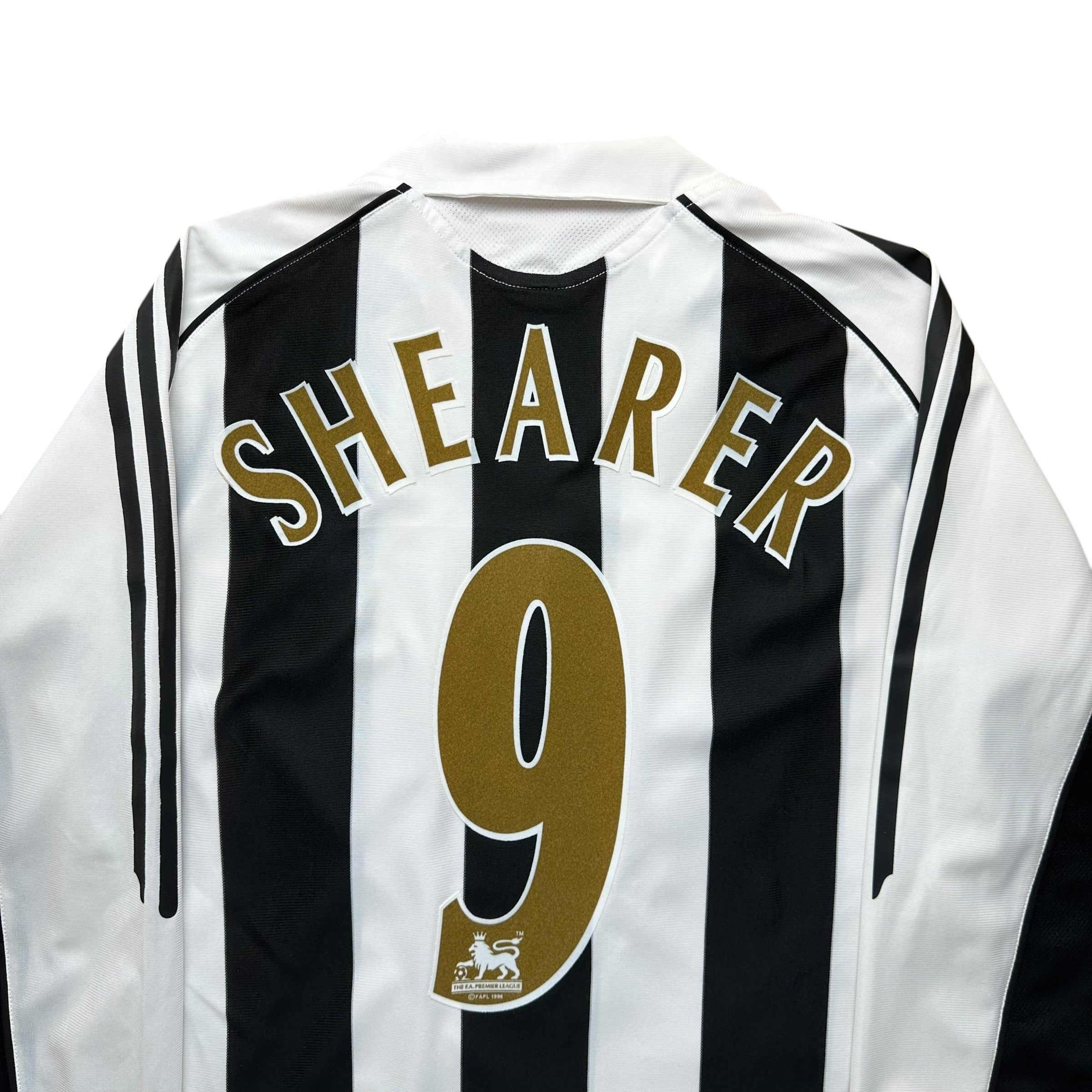 Newcastle 2005-07 Home Shirt (S) Shearer #9